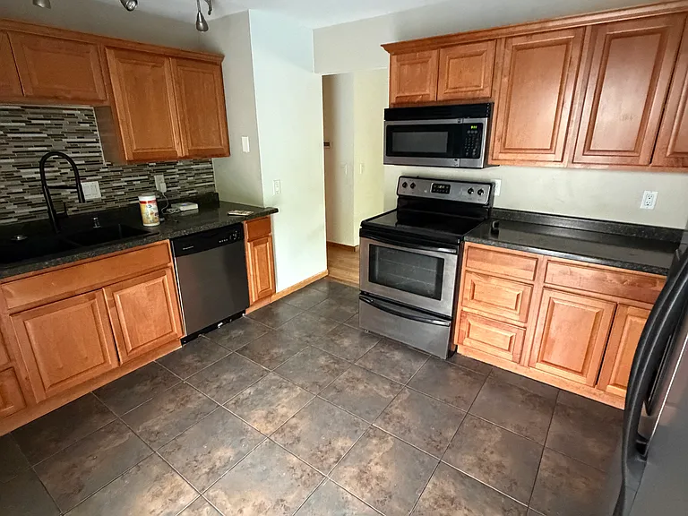 6 Waltham Cir — Photo 11