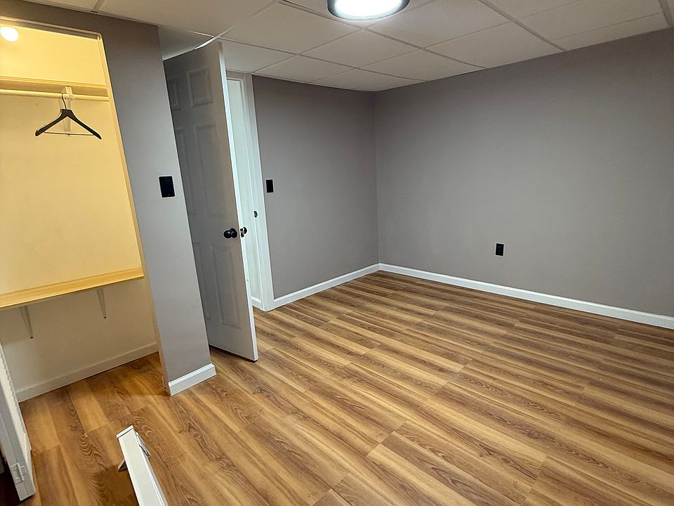 2nd image of 118 Parnell St #0