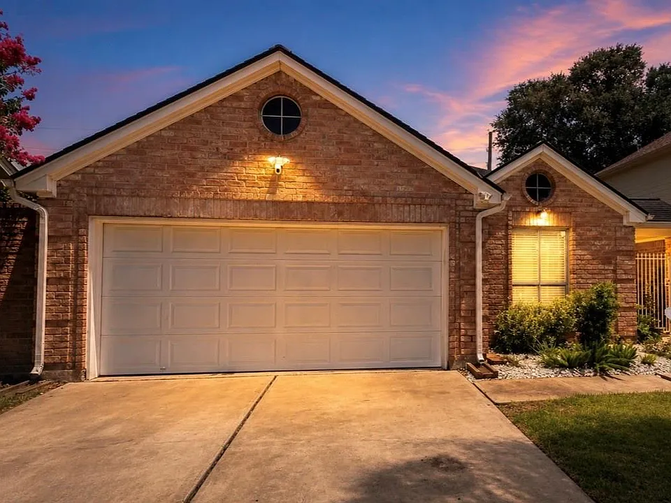 4626 Green Trail Dr