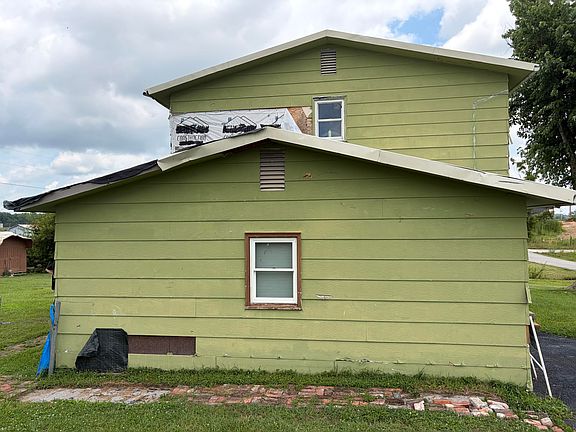 5th image of 176 Meadowlane Rd