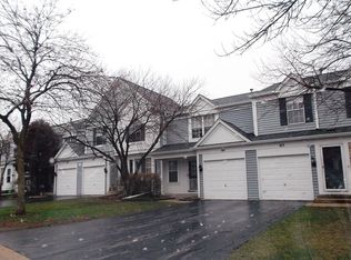 167 Half Moon Cir, Aurora, IL 60504