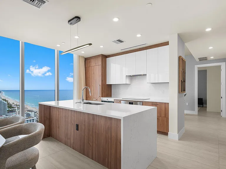 151 N Seabreeze Blvd #2503 — Photo 32