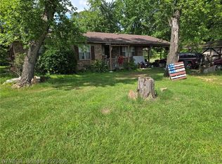 910 Young St, Alma, AR 72921