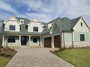 402 Lynn Gremer Ct, Downers Grove, IL 60516