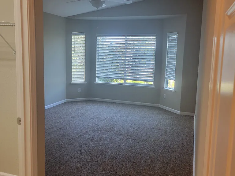 1008 Diamante Dr — Photo 7