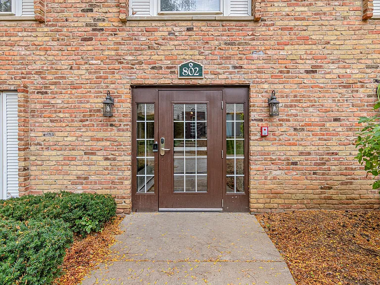 802 Old Settlers Trl #8 — Photo 24