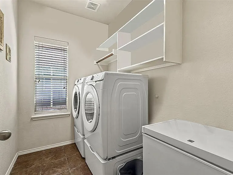 4345 Mountain Crest Dr — Photo 14