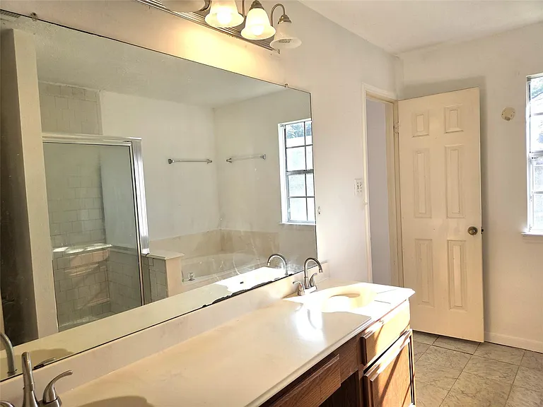 17006 Dusty Mill Dr E — Photo 27
