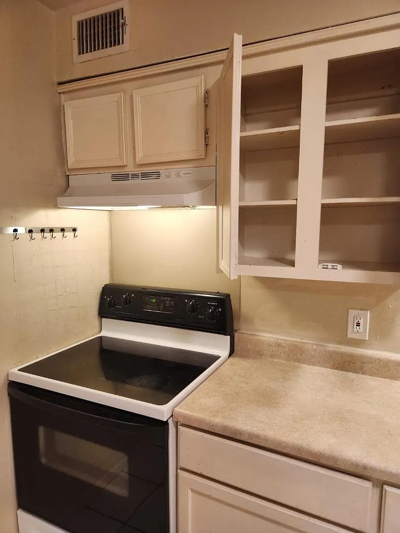 4602 Belton Ave, Lubbock, TX, 79413 — Photo 2