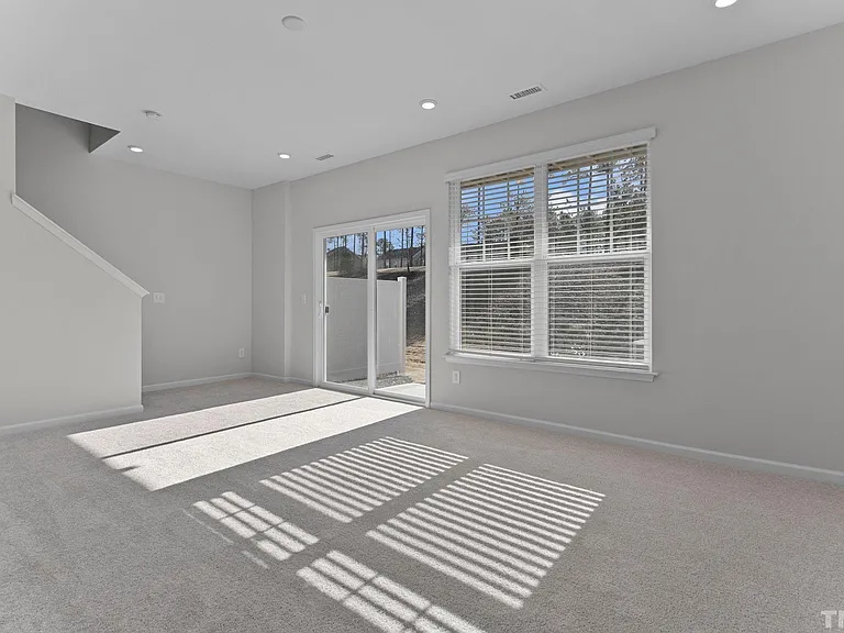 1206 Commack Dr — Photo 37