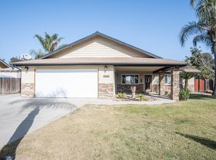 2112 White Chapel Way, Porterville, CA 93257