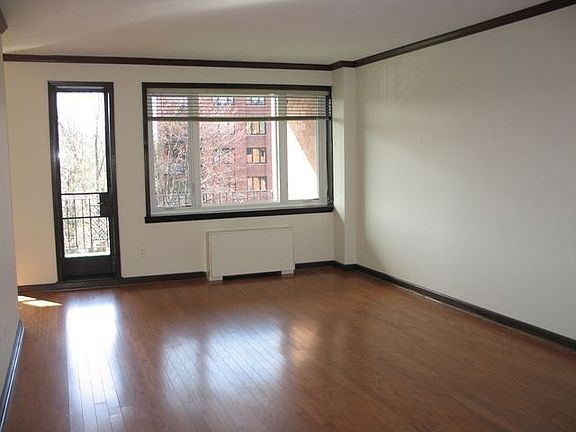 3rd image of 16 Rockledge Ave APT 4G2