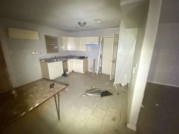 4th image of 3704 Seabrook St