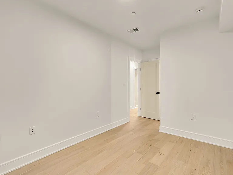 1463 Harvard St NW #1 — Photo 17