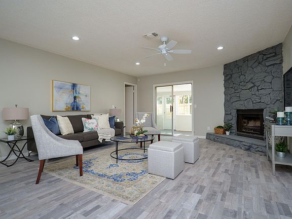4th image of 1042 Cypress Landing Ct