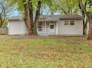 101 Linda Dr, Fairview Heights, IL 62208