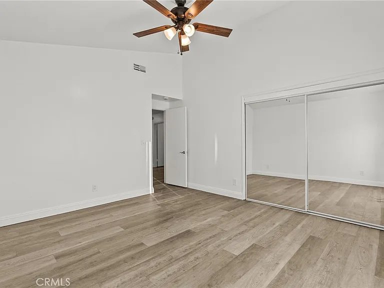 9724 Bothwell Rd — Photo 26