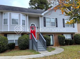 6026 Old Wellborn Trce, Lithonia, GA 30058