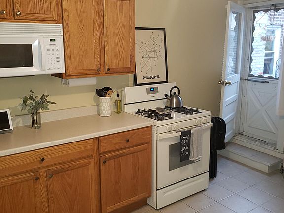 2nd image of 107 N Narberth Ave Floor 2
