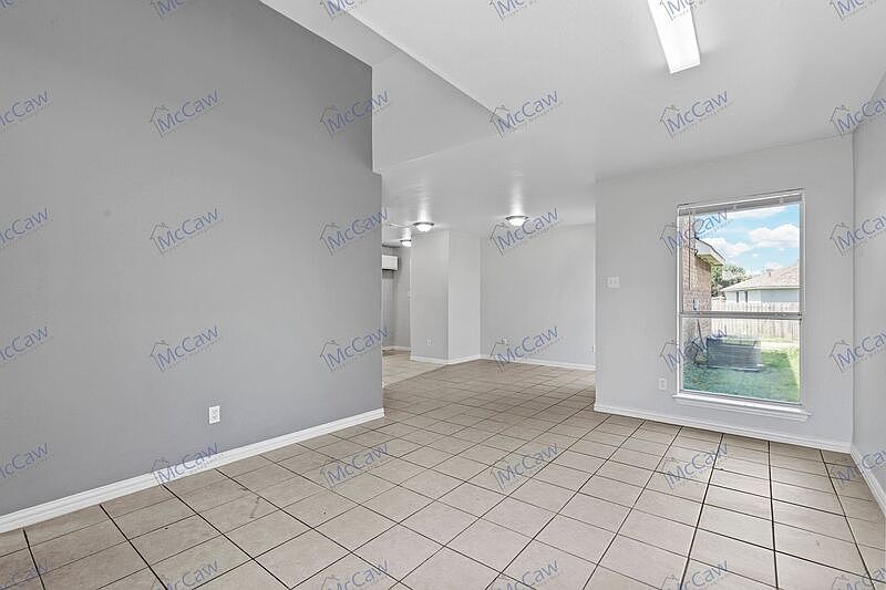 430 Chestnut Ln Desoto TX Zillow