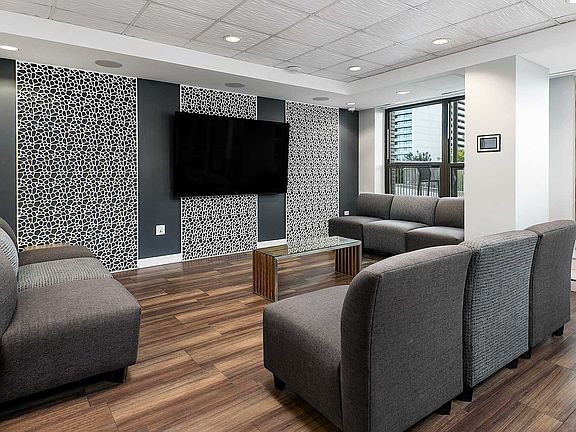 2nd image of 1135 S Michigan Ave #4202