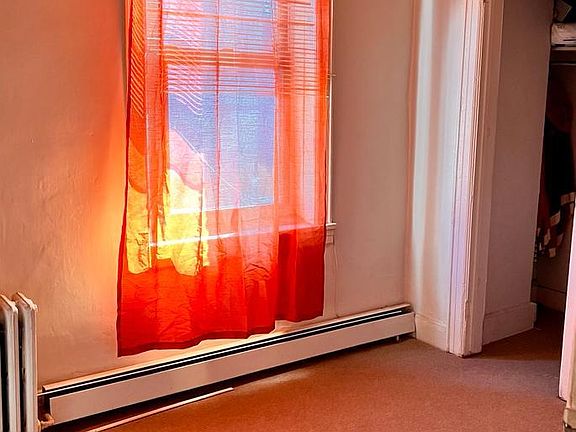 2nd image of 2925 Wickham Ave Floor 2