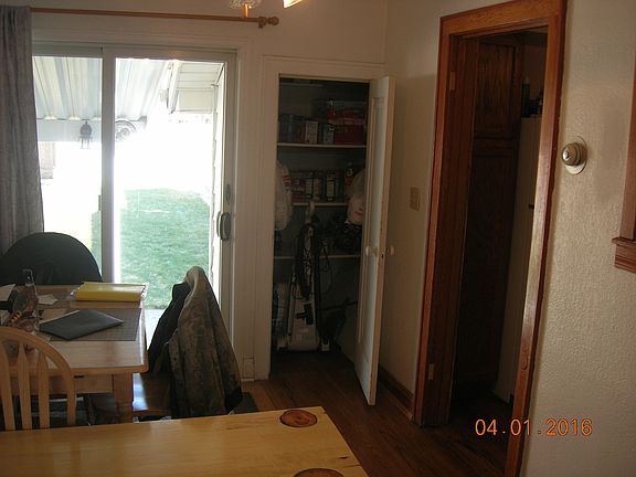 3rd image of 1524 Linden St