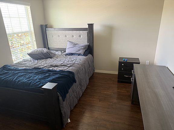 4th image of 3579 Creswick Cir