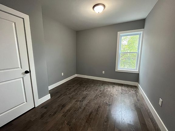 3rd image of 367 S Orange Ave #3L