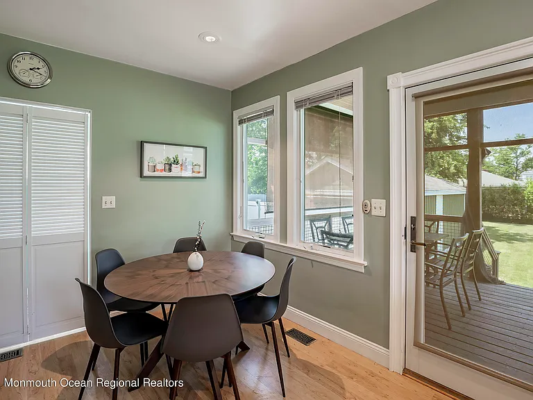 132 Sampson Pl — Photo 7