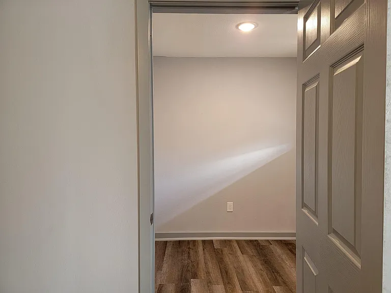 10209 Wiggins St #5 — Photo 9