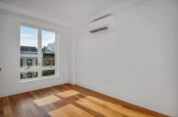 Rented by EXR | media 4