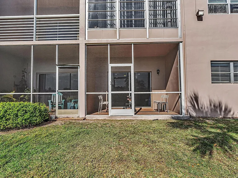 2451 SW 82nd Ave #108 — Photo 29