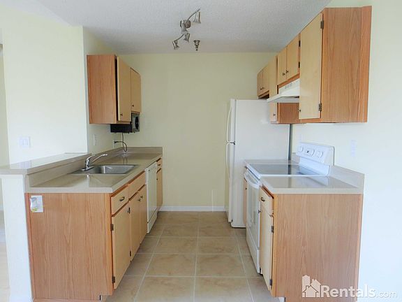 3rd image of 10263 Gandy Blvd N APT 00612