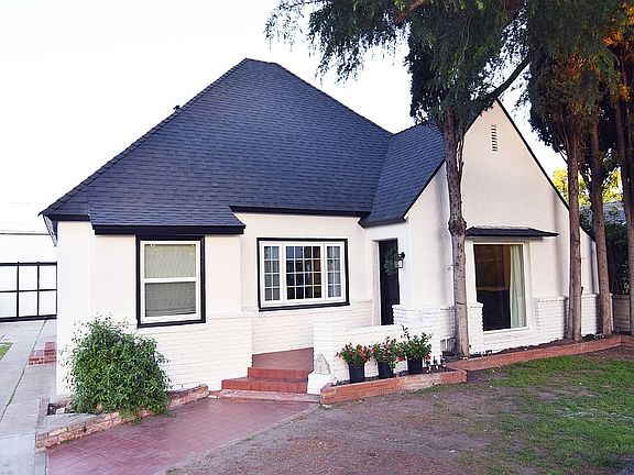 2nd image of 1806 N California St