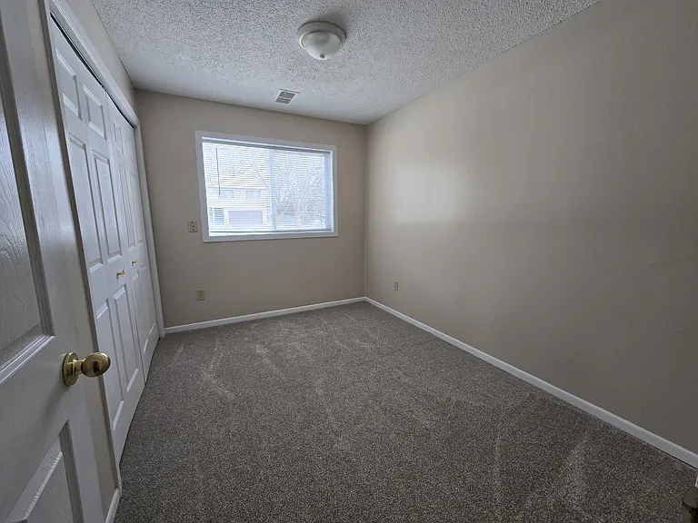 1450 Whispering Ct #4 — Photo 9