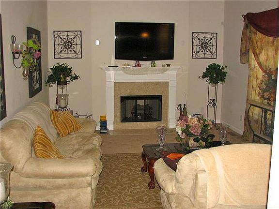2nd image of 4944 Indian Summer Dr