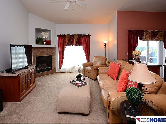 3rd image of 6811 N 142nd St