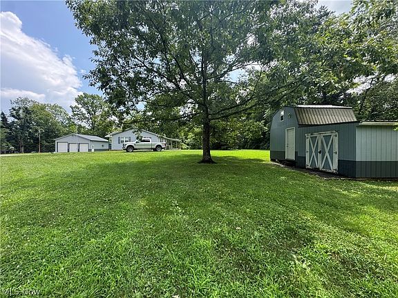 4th image of 30 Lakeview Dr