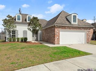 13015 Roundlake Dr, Baton Rouge, LA 70816