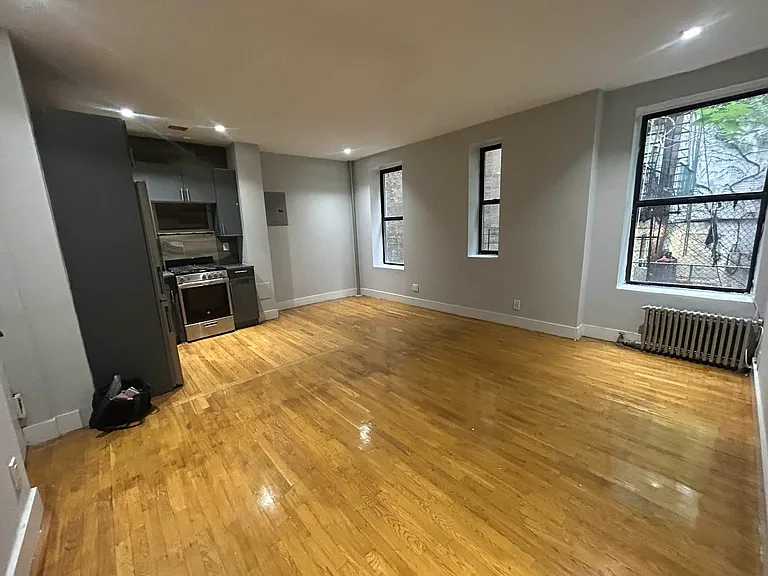 124 E 117th St #1D — Photo 1