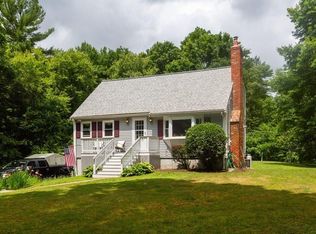865 Rocky Woods St, Taunton, MA 02780
