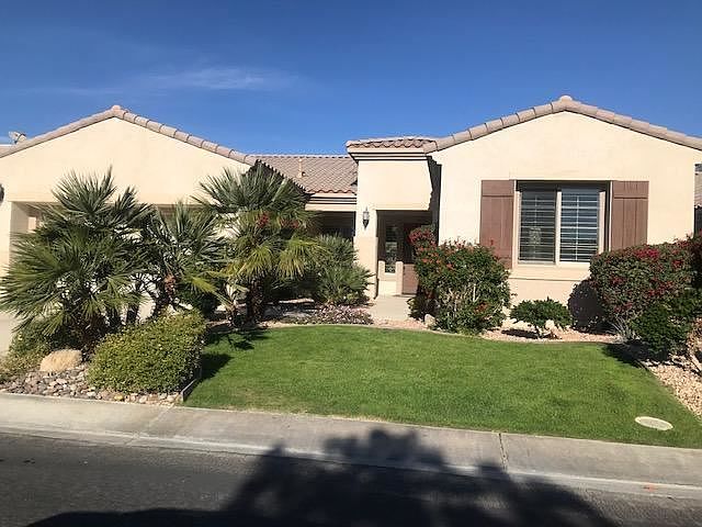 1st image of 81194 Avenida Sombra