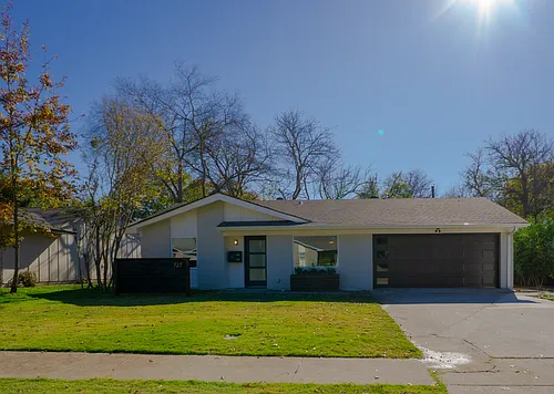 727 Gaylewood Dr Photo 1
