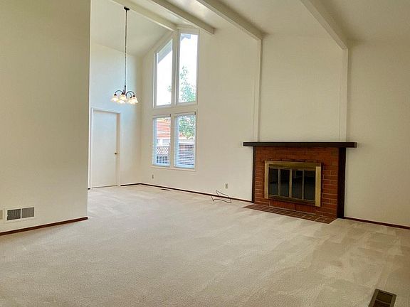 2nd image of 1087 Cornflower Ct