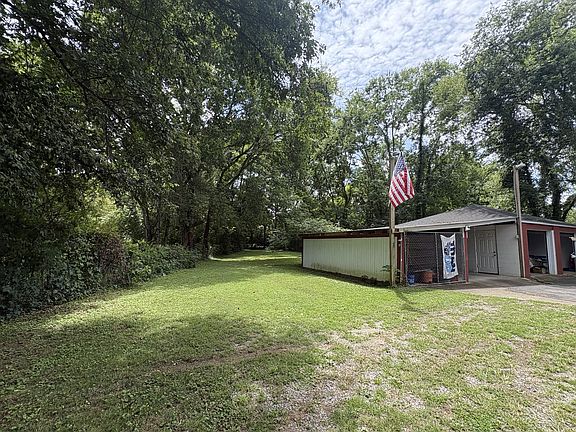 3rd image of 456 Ewing Ln