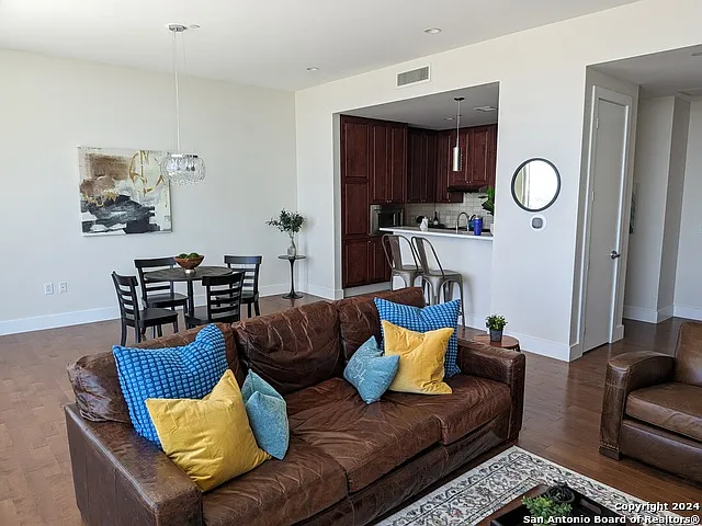 610 E Market St #2803 — Photo 10