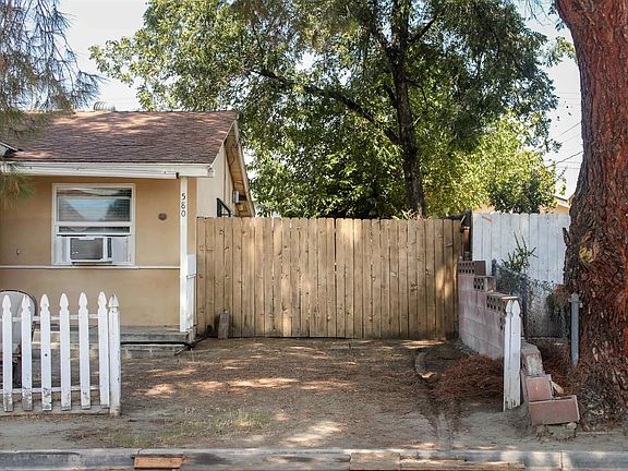 3rd image of 580 Kit Ave