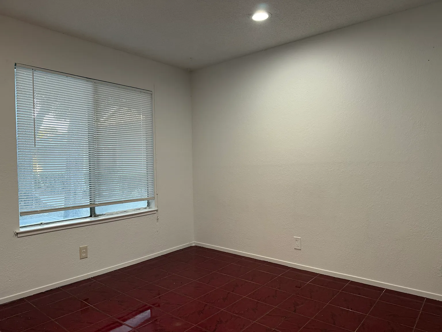2 bed, 888 sqft, $2,800 — Photo 3