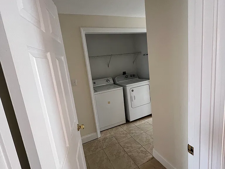 30 Chestnut St #2 — Photo 10
